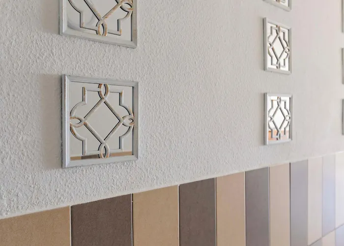 Apartmán Beachfront 1br With Balcony, Pool & Parking Ancla