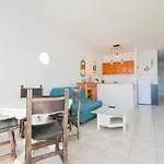 Beachfront 1br With Balcony, Pool & Parking Ancla Apartment *